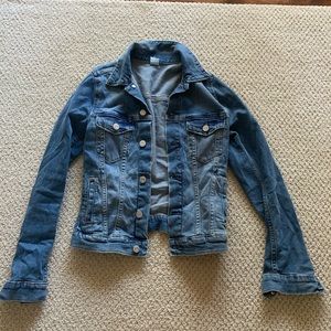 medium wash jean jacket!